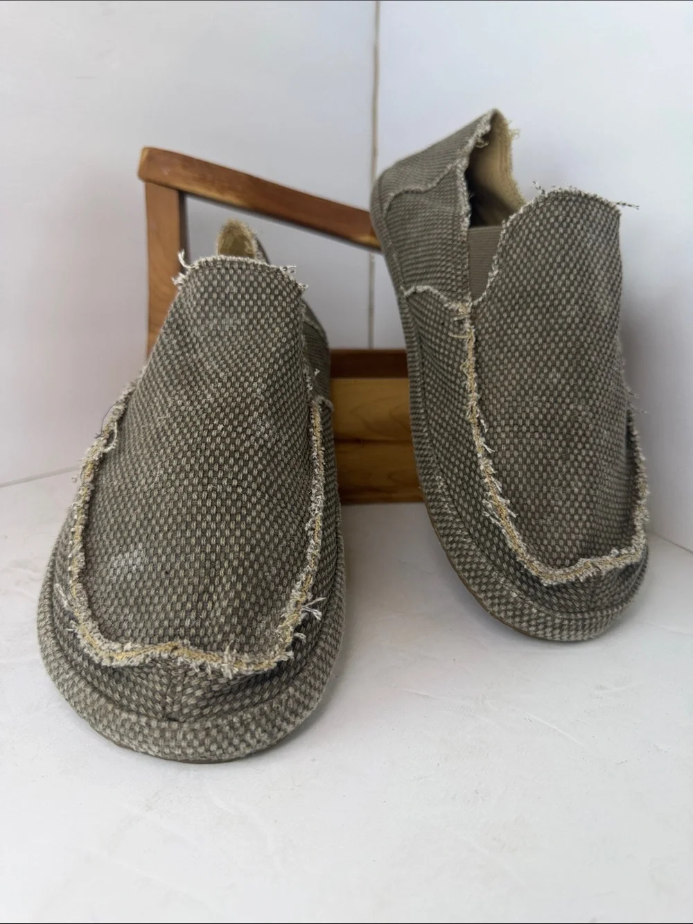 Sanuk Men’s Casual Slip-On Shoes in Olive Green size 10
